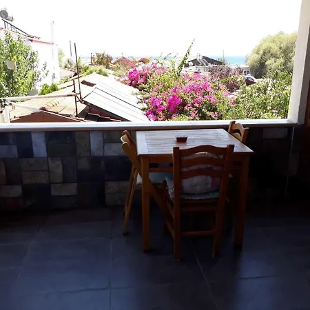 Cuhadar Ahsap Evleri Palamutbuku