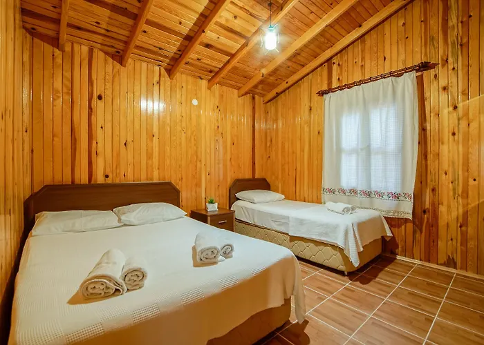 Cuhadar Ahsap Evleri Hotel Palamutbuku