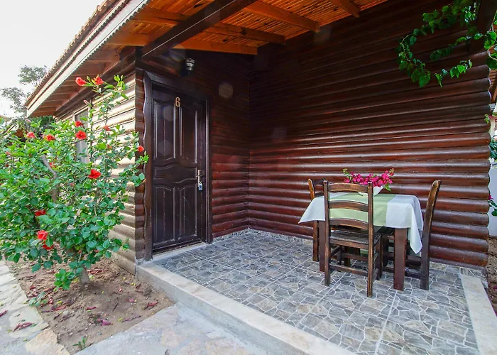 호텔 Cuhadar Ahsap Evleri *