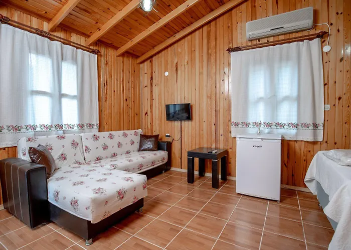 Cuhadar Ahsap Evleri 호텔