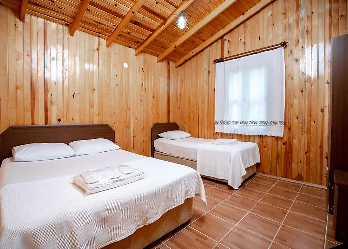 Cuhadar Ahsap Evleri * 팔라무트부쿠