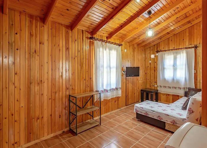 호텔 Cuhadar Ahsap Evleri